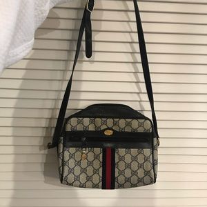 Gucci messenger bag